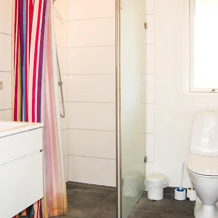 Awesome Home In Humble With Sauna Nordenbro Vesteregn